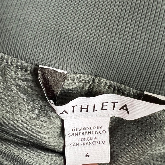 Athleta Skort Size 6 Green Pull On Front Back Pockets 9" Rise - Picture 6 of 8